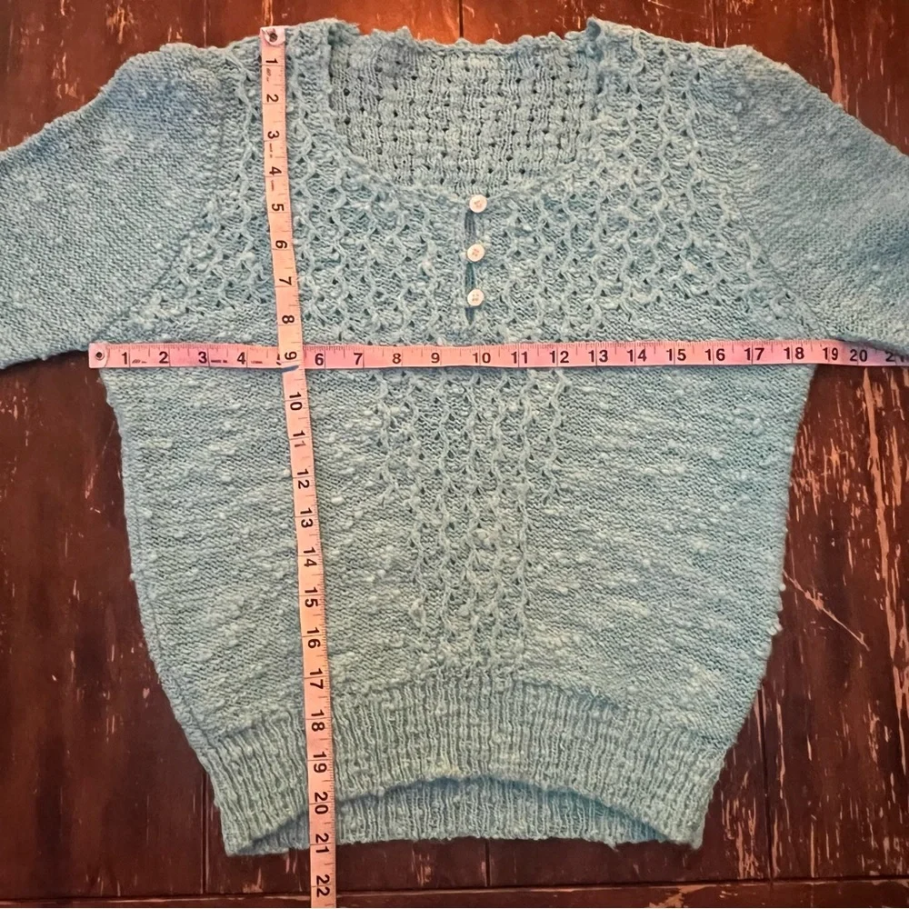 Vintage aqua/teal knit textured sweater with 3 button up neckline - Picture 10 of 10